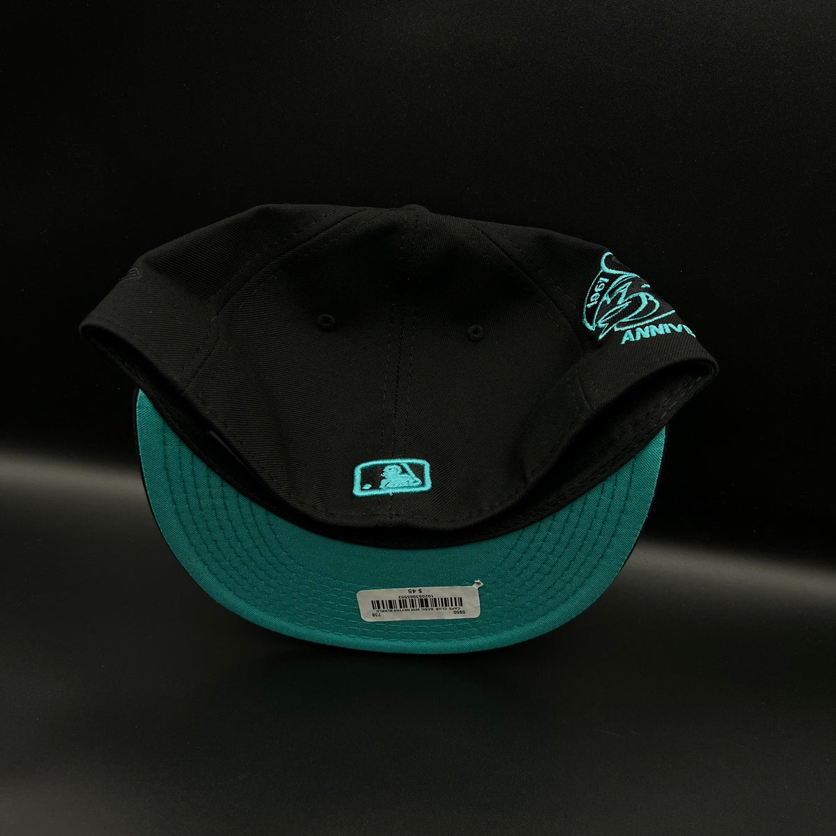 New Era cerrada talla 7 1/8 56.8cm
