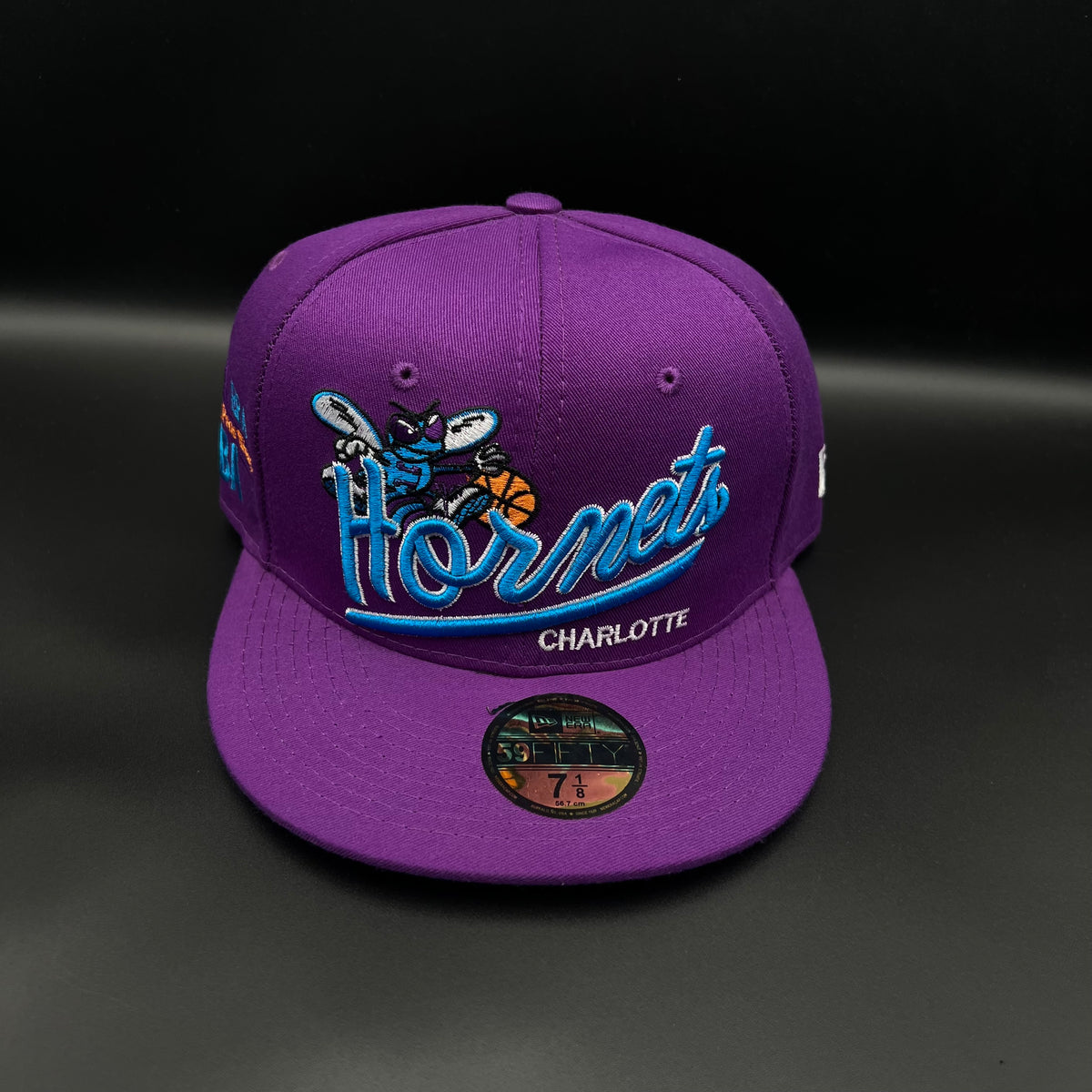 New Era cerrada talla 7 1/8 56.8cm