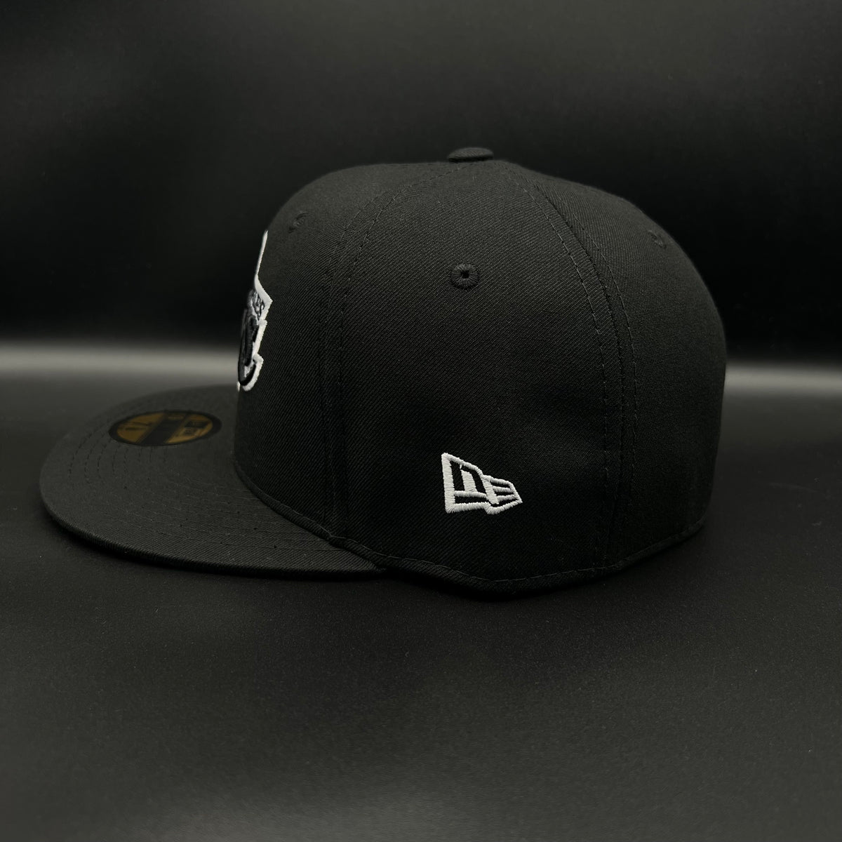 New Era cerrada talla 7 1/8 56.8cm