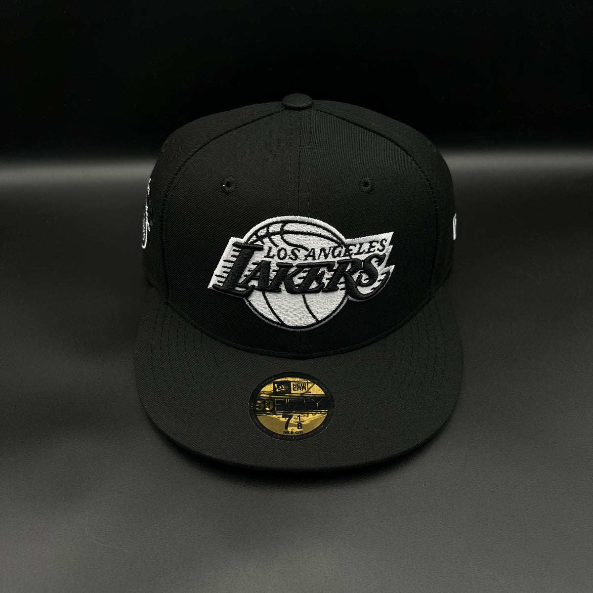 New Era cerrada talla 7 1/8 56.8cm