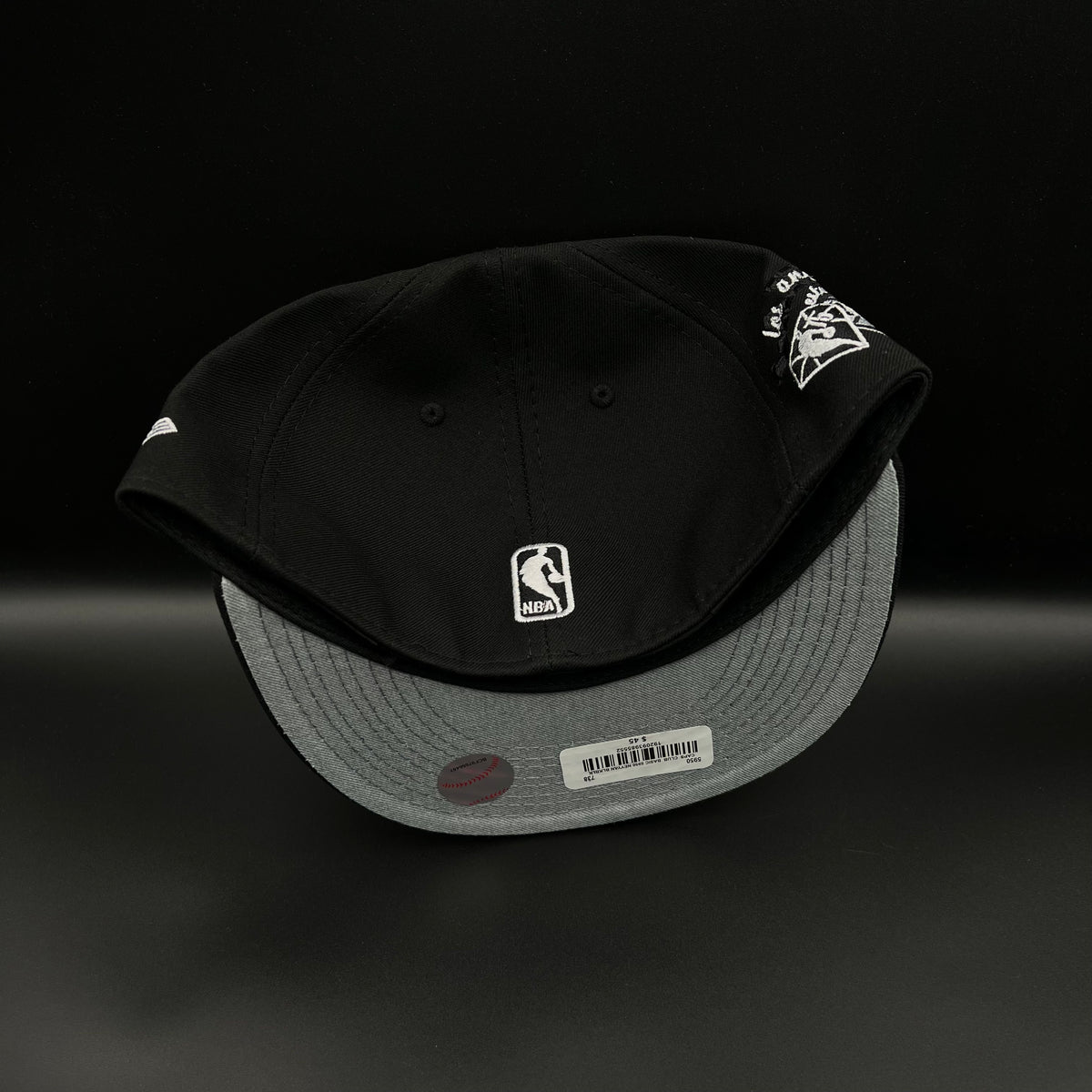 New Era cerrada talla 7 1/8 56.8cm