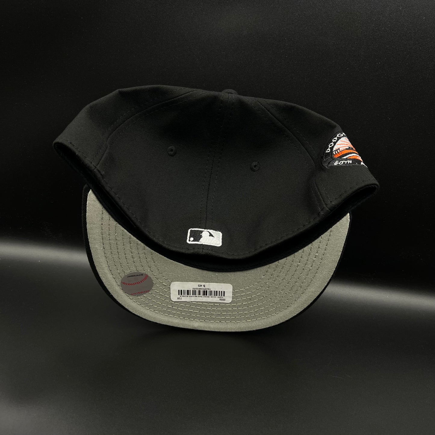 New Era cerrada talla 7 3/8 58.7cm