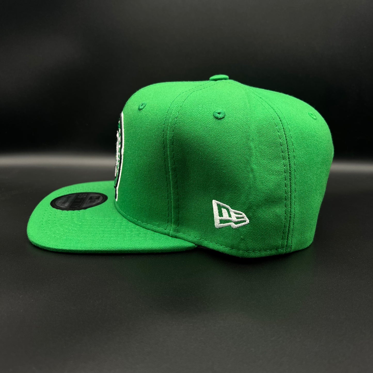 New Era ajustable (Broche)